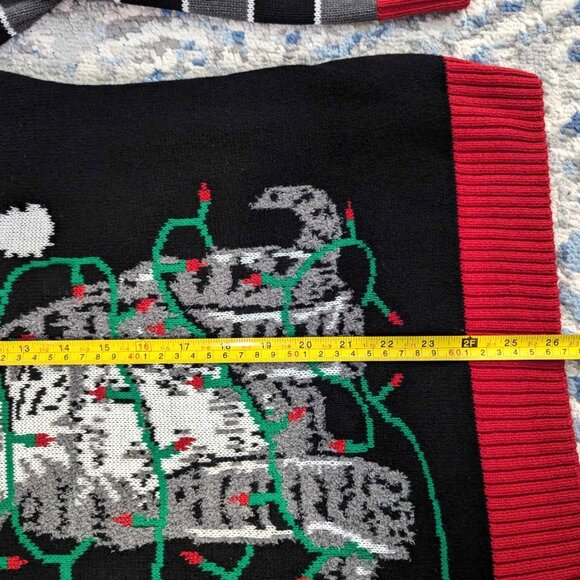 Ugly Christmas Sweater - Kitten Wrapped In String Lights in Size Medium - Picture 8 of 11